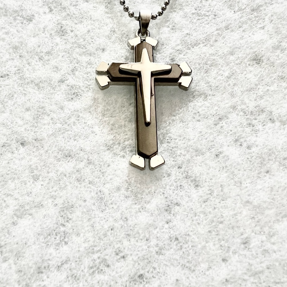 Silver colors cross pendant with grey stone & necklace.